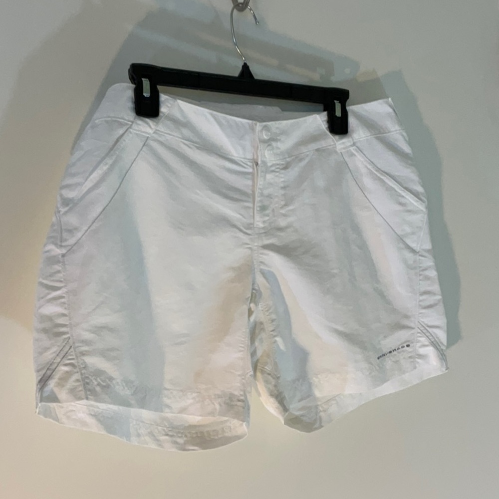 Columbia PFG Women’s Size Large Shorts, Great Condition!